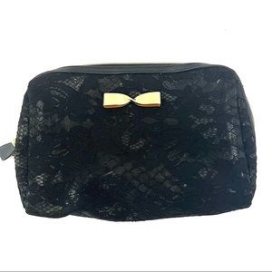 ✅ Victoria’s Secret NWOT Black Lace Cosmetic Bag B#24